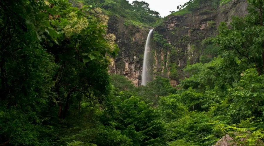 Khuniya Mahadev Waterfall